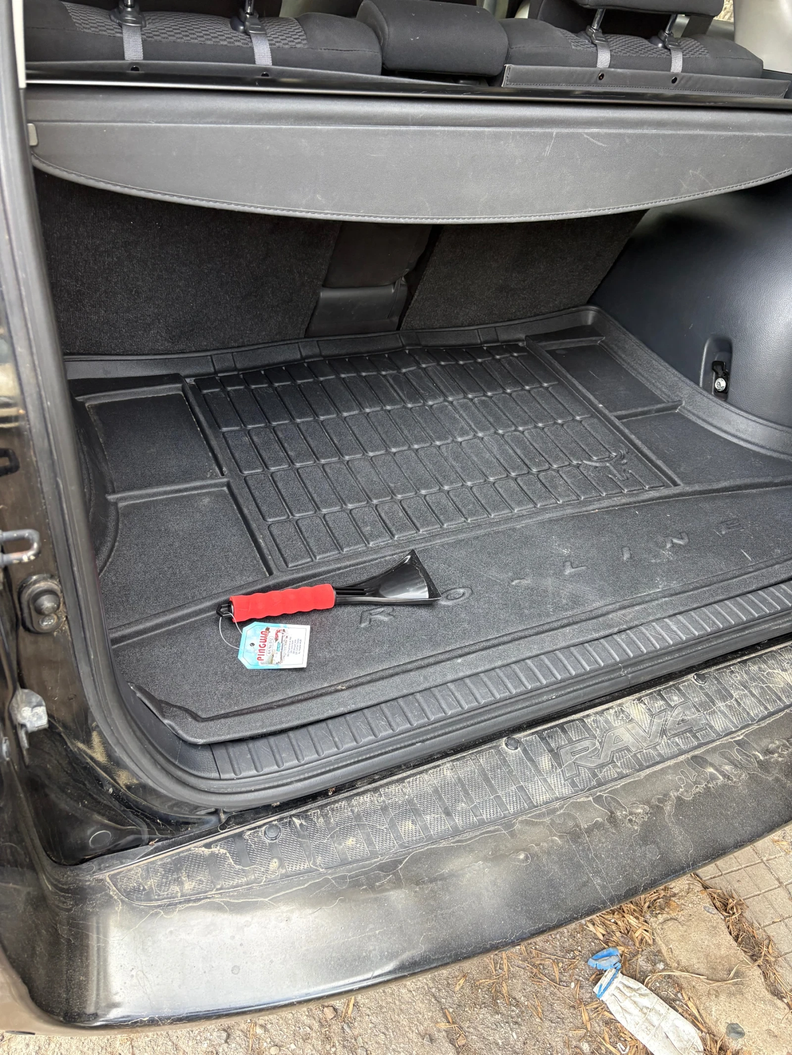 Toyota Rav4 2.2 Dizel, снимка 11 - Автомобили и джипове - 54666059