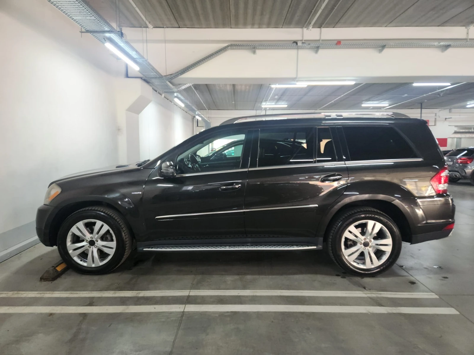 Mercedes-Benz GL 350 Mercedes-Benz GL 350 Bluetec 4 matic, снимка 3 - Автомобили и джипове - 55068982