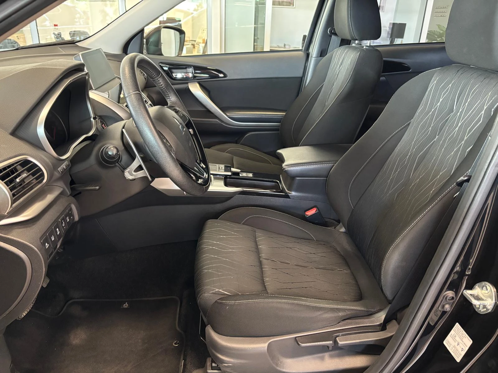 Mitsubishi Eclipse Cross INTENSE 1.5T, снимка 7 - Автомобили и джипове - 55446416