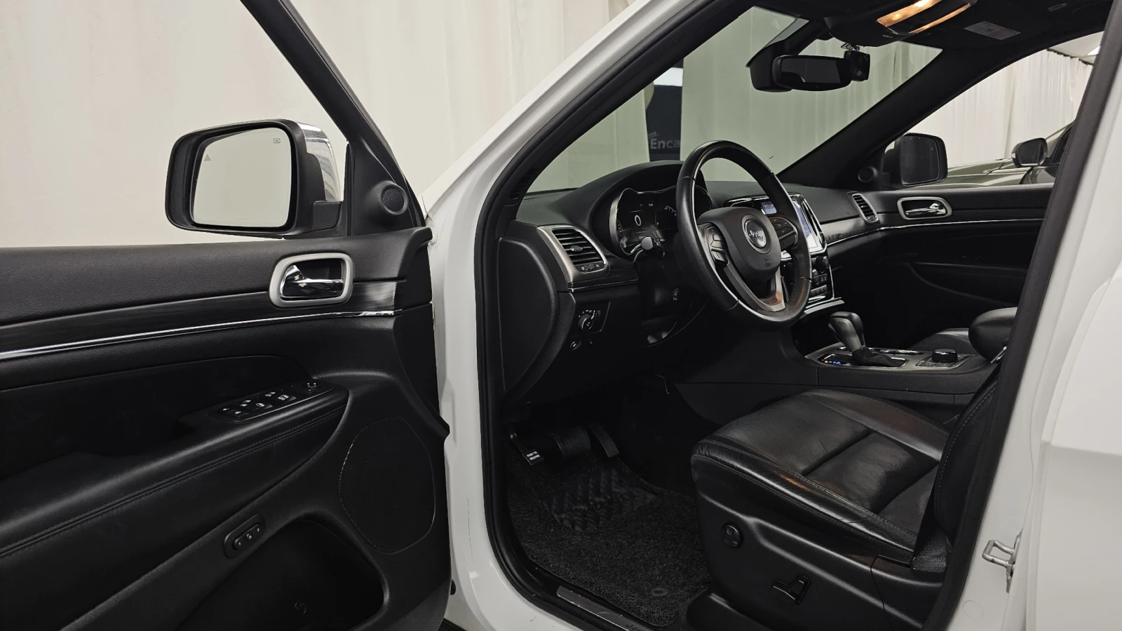 Jeep Grand cherokee LIMITED / 3.6 / ОБДУХВАНЕ / ПОДГРЕВИ / ПАНОРАМА, снимка 10 - Автомобили и джипове - 55476877