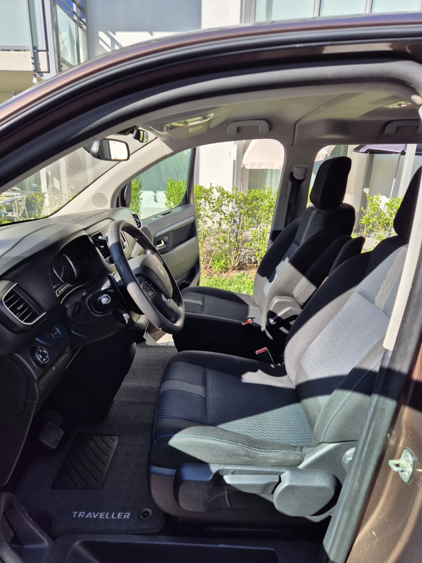 Peugeot Traveller, снимка 10 - Бусове и автобуси - 55211778