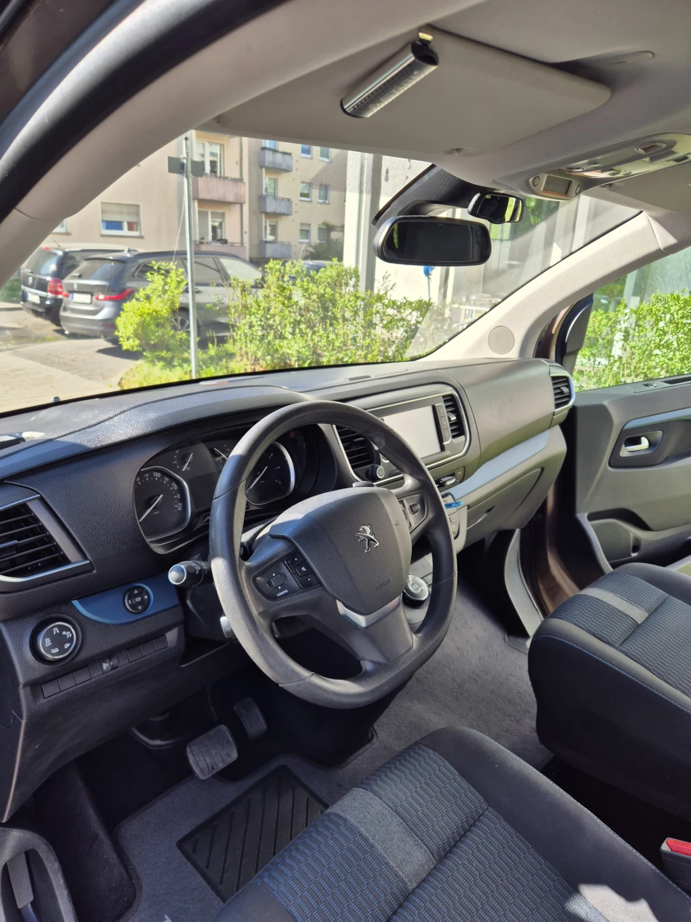 Peugeot Traveller, снимка 8 - Бусове и автобуси - 55211778