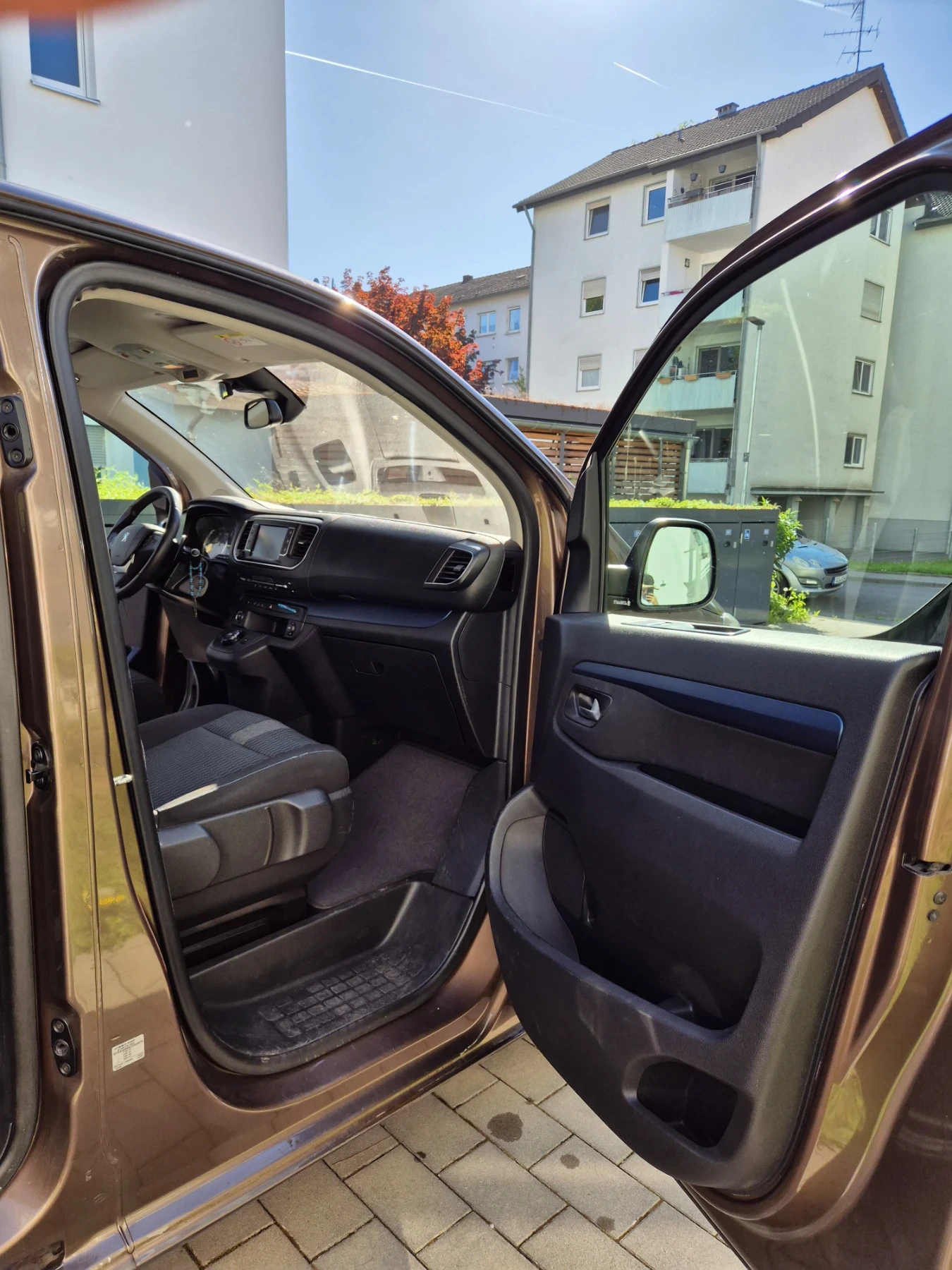 Peugeot Traveller, снимка 9 - Бусове и автобуси - 55211778