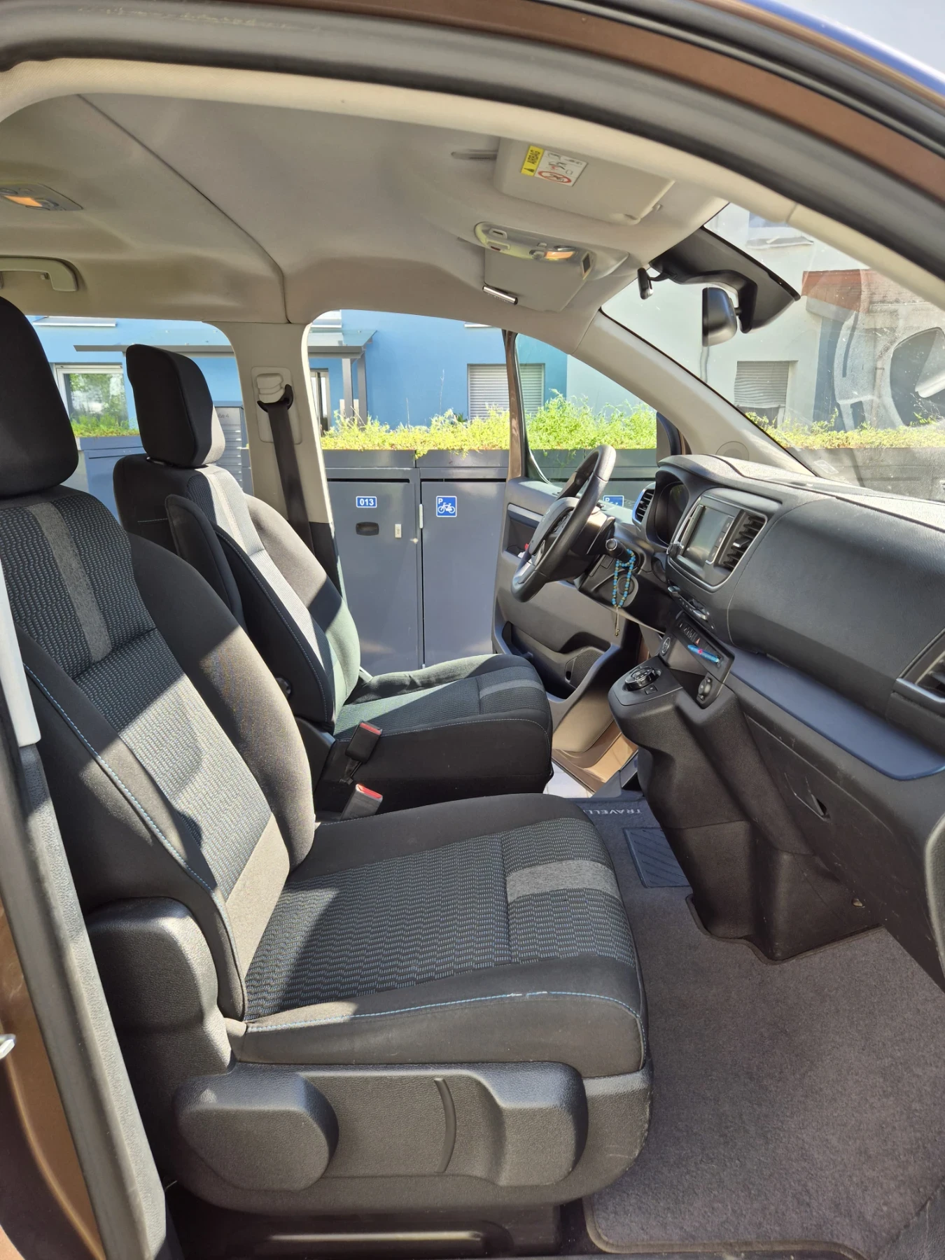 Peugeot Traveller, снимка 14 - Бусове и автобуси - 55211778