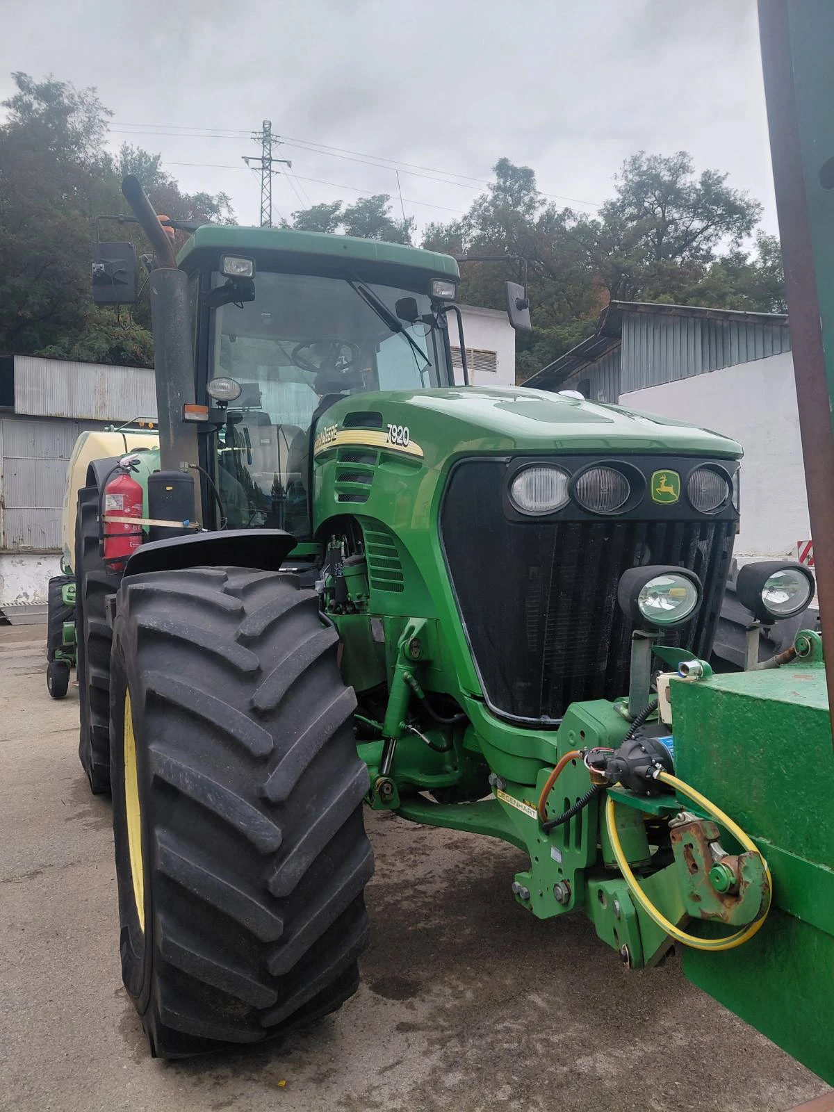 Трактор John Deere 7920