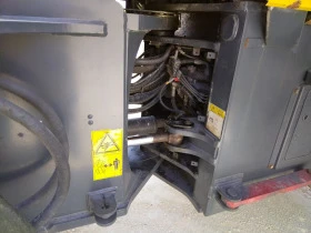 Челен товарач Komatsu WA 430-6, снимка 10