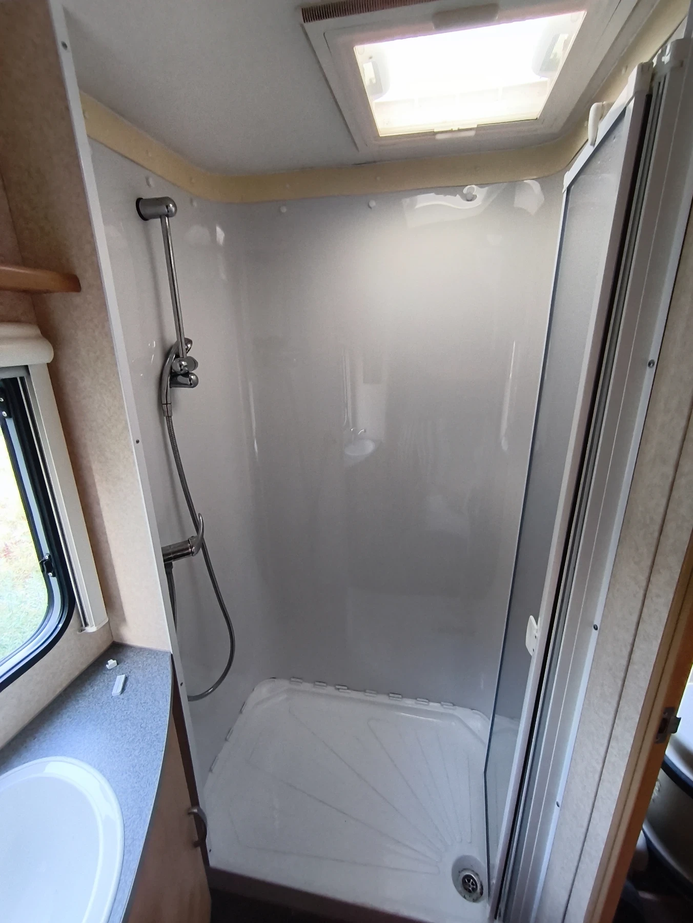 Каравана Bailey Ranger GT60-2, снимка 13 - Каравани и кемпери - 55825847