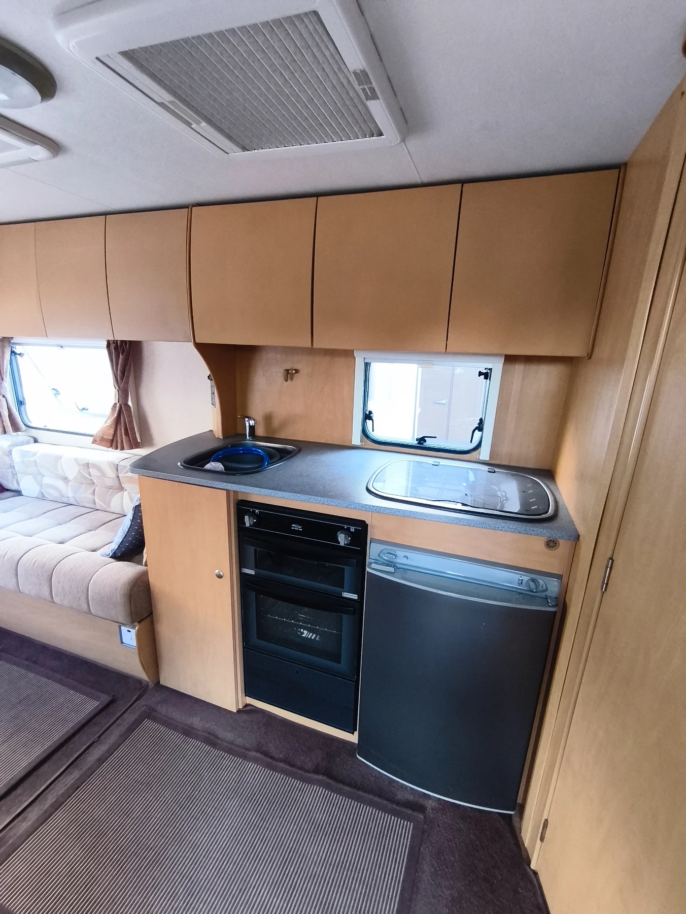 Каравана Bailey Ranger GT60-2, снимка 9 - Каравани и кемпери - 55825847