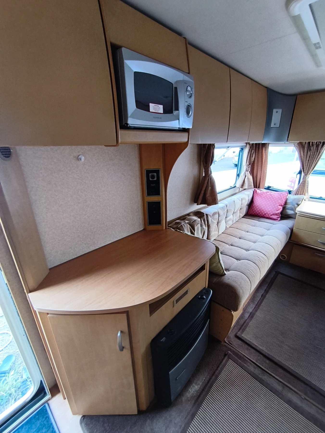 Каравана Bailey Ranger GT60-2, снимка 10 - Каравани и кемпери - 55825847