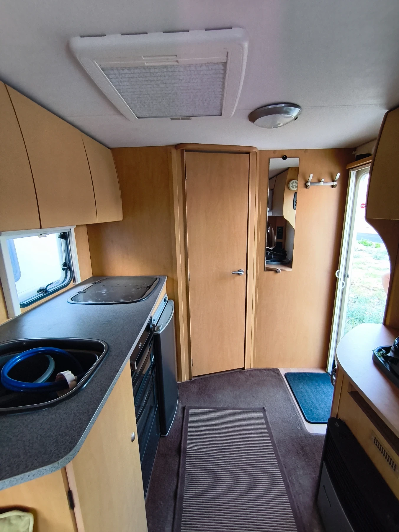 Каравана Bailey Ranger GT60-2, снимка 11 - Каравани и кемпери - 55825847
