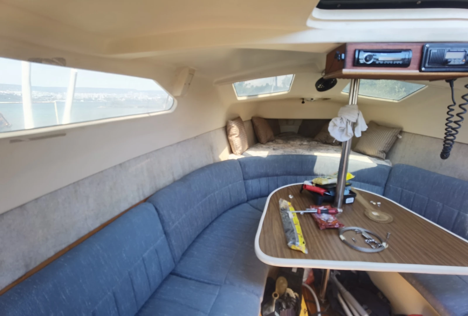 Ветроходна лодка Hunter 270 - изображение 5