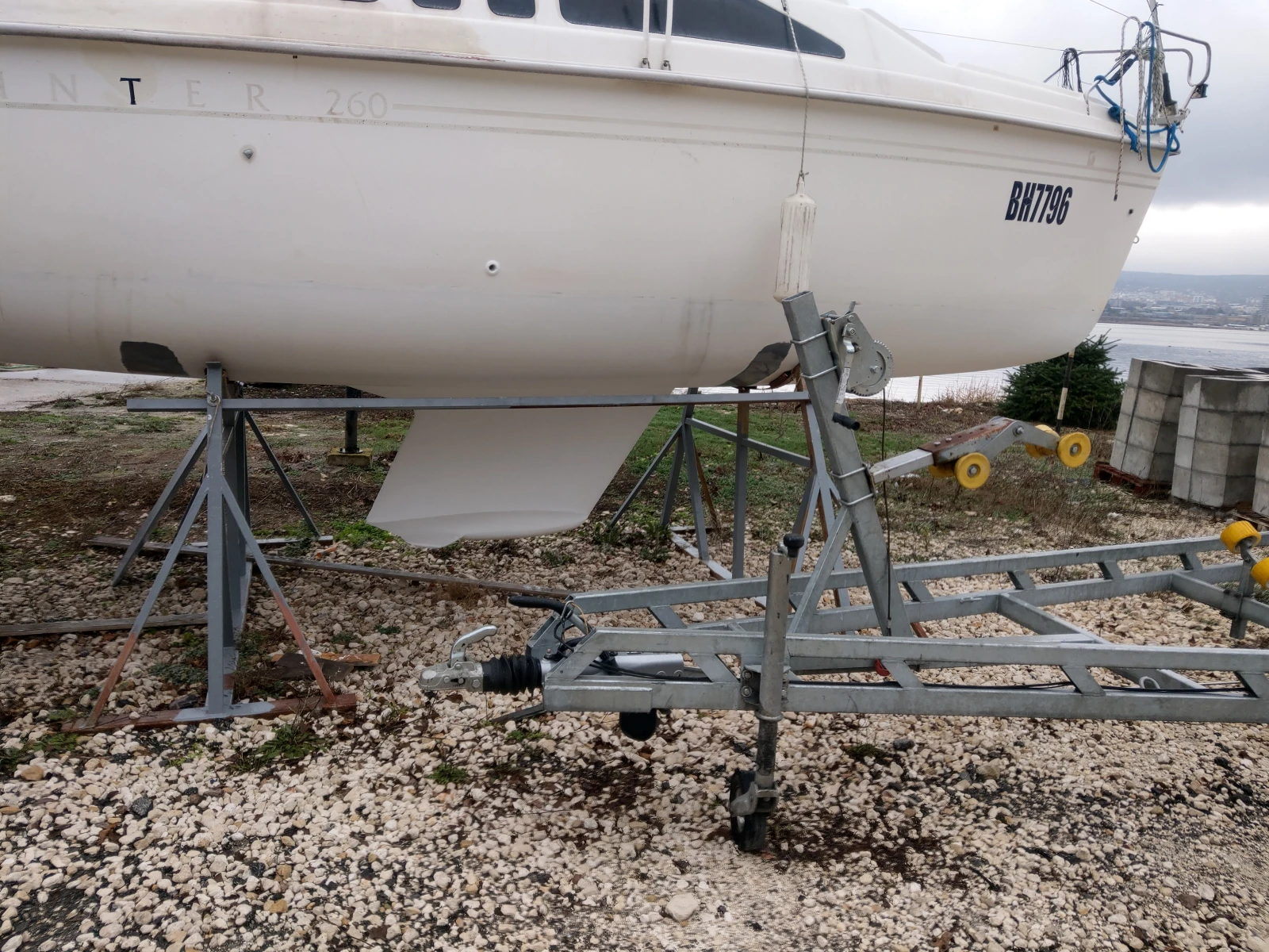 Ветроходна лодка Hunter 270 - изображение 4