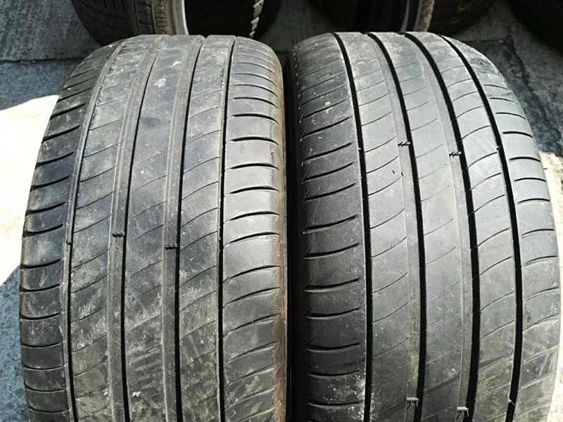 Гуми Летни 235/45R17, снимка 1 - Гуми и джанти - 21761020