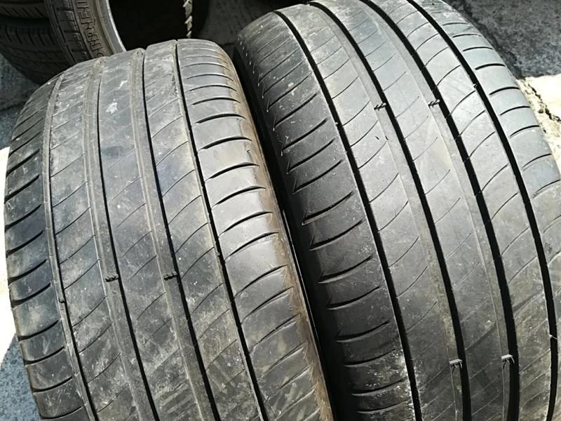 Гуми Летни 235/45R17, снимка 2 - Гуми и джанти - 21761020