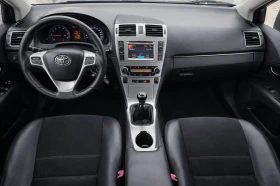 Toyota Avensis FULL SERVICE Алкантара Навигация Камера Подгрев , снимка 9