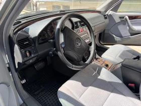 Mercedes-Benz C 200, снимка 14