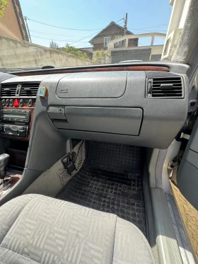 Mercedes-Benz C 200, снимка 15