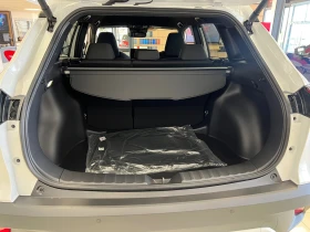 Toyota Corolla Cross 1.8H Executive Plus , снимка 14