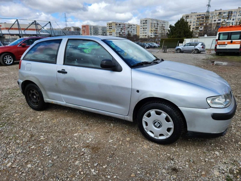 Seat Ibiza 1.4, снимка 2 - Автомобили и джипове - 47039577