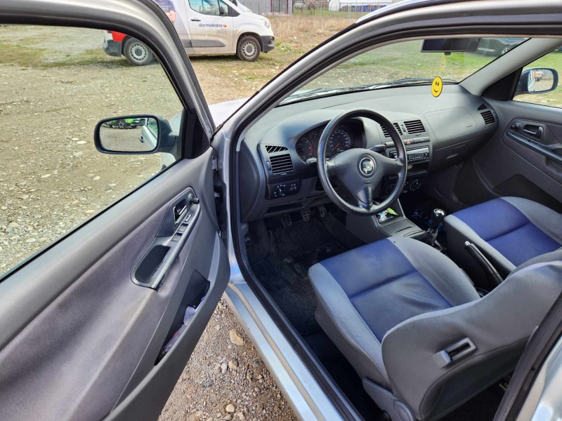 Seat Ibiza 1.4, снимка 8 - Автомобили и джипове - 44668442