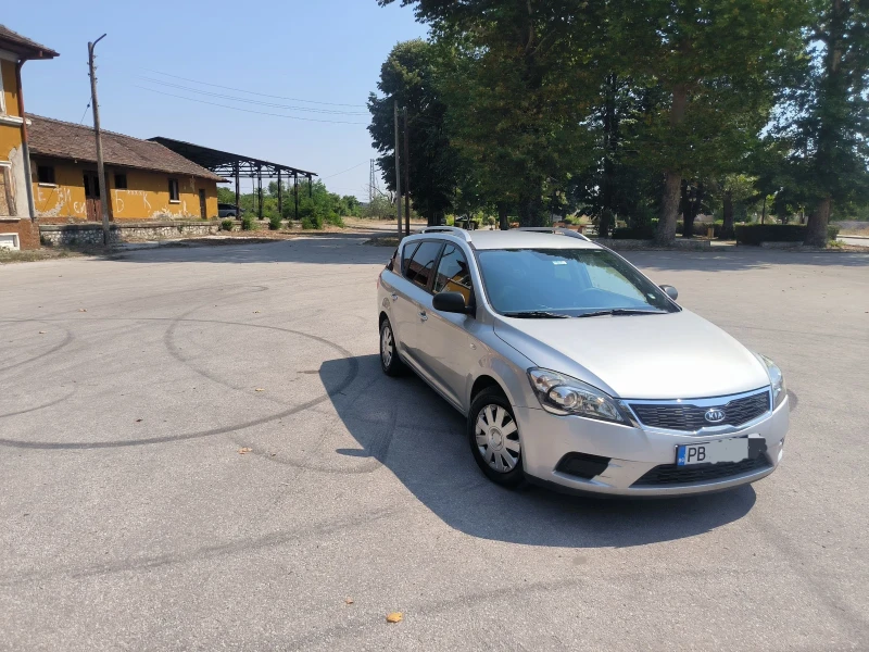 Kia Ceed 1.4, снимка 1 - Автомобили и джипове - 46927491