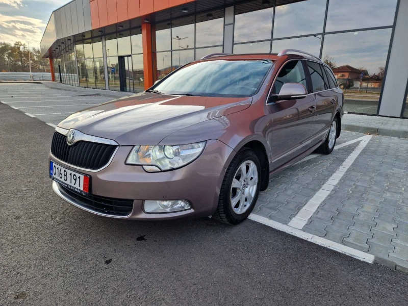 Skoda Superb 1.8 TSI, снимка 1 - Автомобили и джипове - 48057522