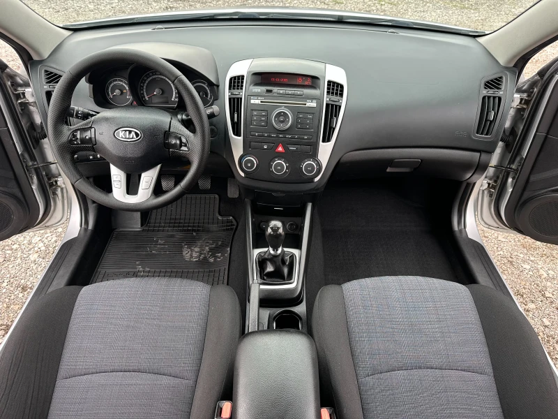 Kia Ceed 1.4i 90kc, снимка 10 - Автомобили и джипове - 48641805