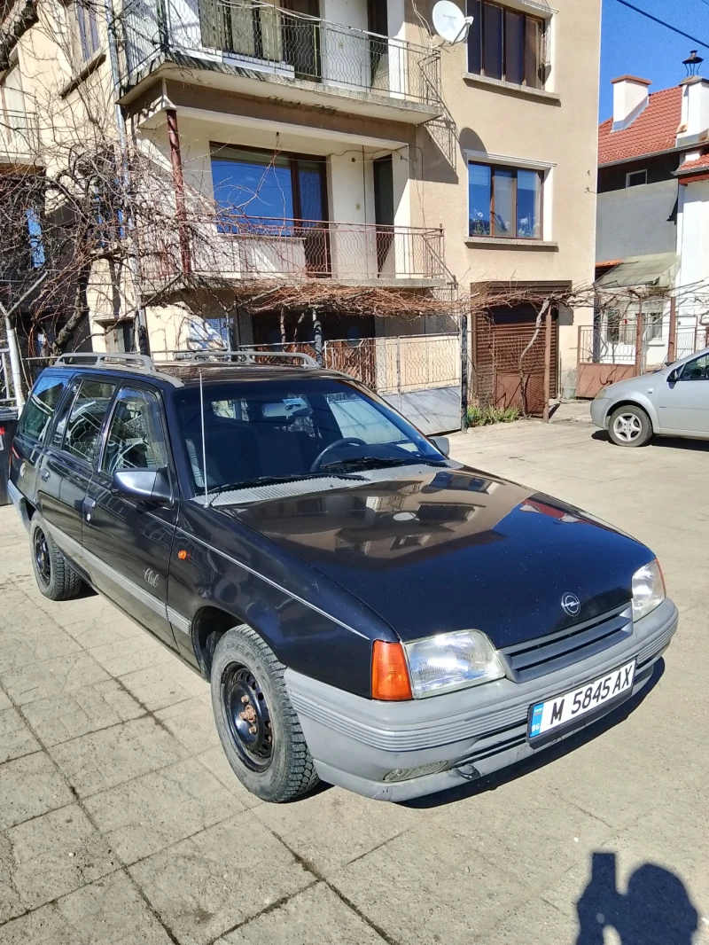 Opel Kadett Бензин , снимка 6 - Автомобили и джипове - 49403558