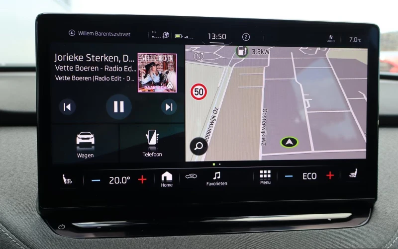 Skoda Enyaq iV60/179HP/CAM/NAVI/LED/KLESS/AMBI/CPLAY/245g, снимка 9 - Автомобили и джипове - 51565858