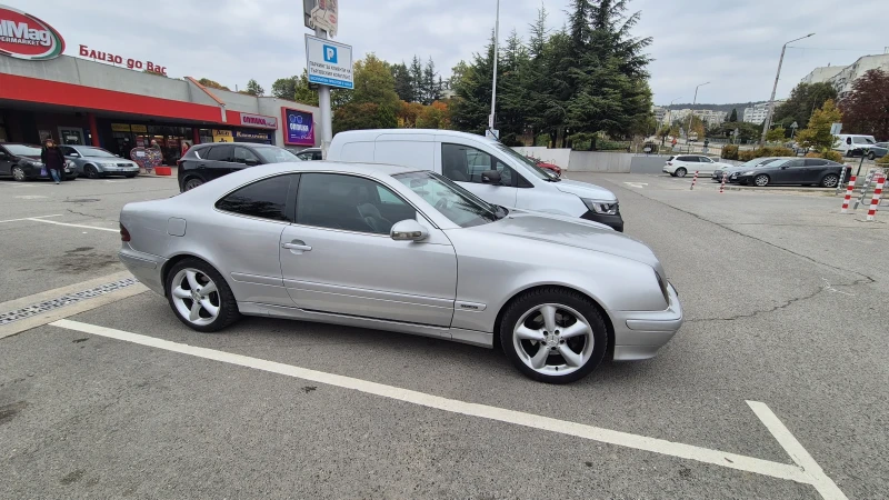 Mercedes-Benz CLK 200 kompressor, снимка 4 - Автомобили и джипове - 52055201