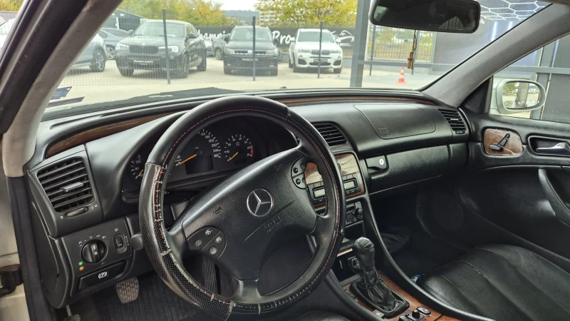 Mercedes-Benz CLK 200 kompressor, снимка 5 - Автомобили и джипове - 52055201