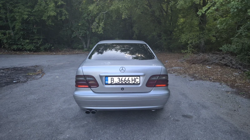Mercedes-Benz CLK 200 kompressor, снимка 2 - Автомобили и джипове - 52055201