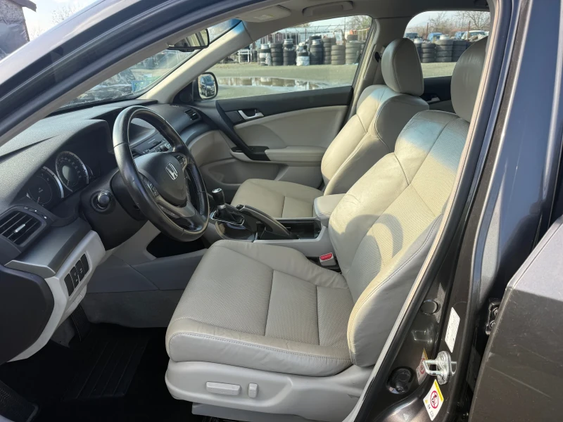 Honda Accord 2.0i, снимка 10 - Автомобили и джипове - 52525914