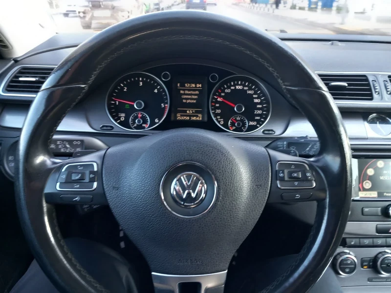 VW Passat, снимка 16 - Автомобили и джипове - 52856654