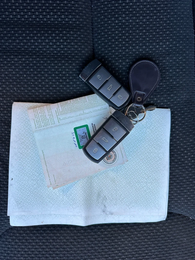 VW Passat 2.0 tdi, снимка 13 - Автомобили и джипове - 53136424