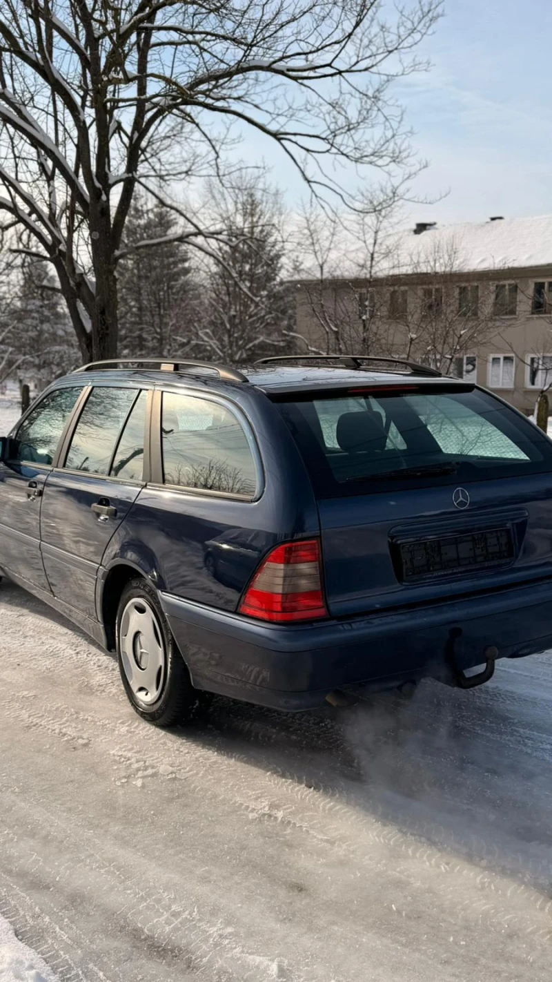 Mercedes-Benz C 180, снимка 4 - Автомобили и джипове - 53374199