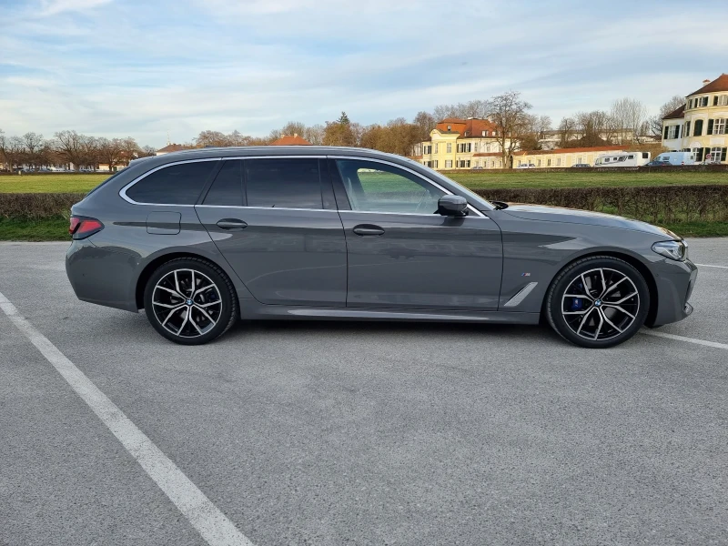 BMW 540 xDrive, M-Paket, HUD, Pano, Massage, Fond Entert., снимка 4 - Автомобили и джипове - 53485288