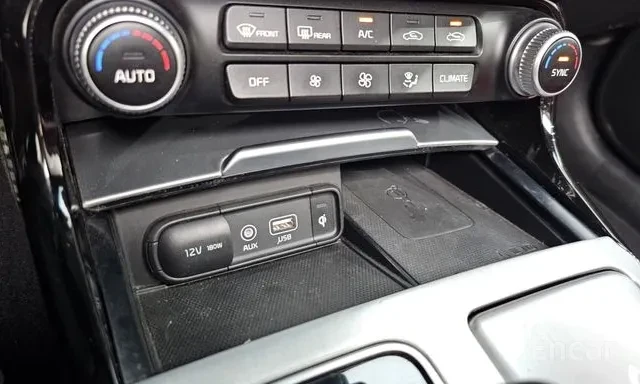 Kia Stinger GT AWD 3.3 V6 ЛИЗИНГ, снимка 11 - Автомобили и джипове - 56318920