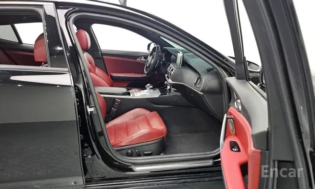 Kia Stinger GT AWD 3.3 V6 ЛИЗИНГ, снимка 12 - Автомобили и джипове - 56318920