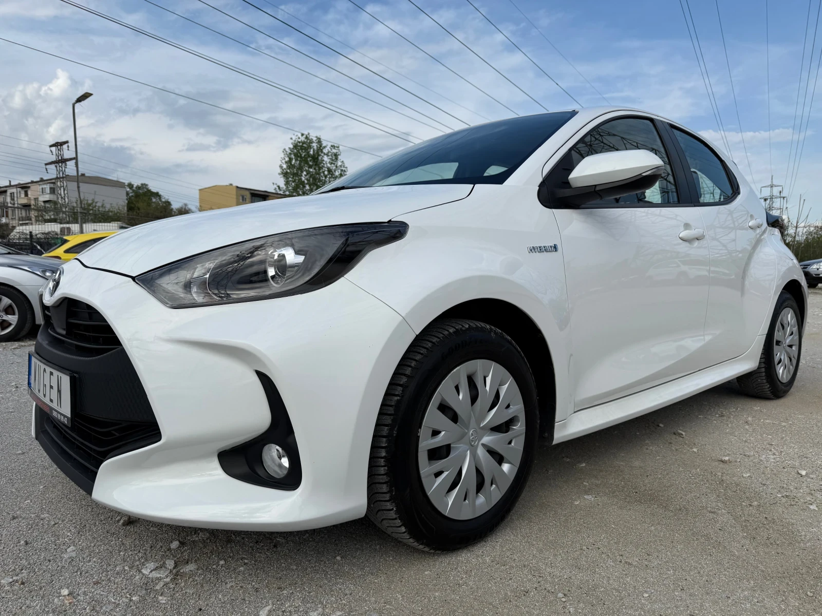 Toyota Yaris HYBRID / 54 000 км. / 2021 / ЕВРО 6 - изображение 2
