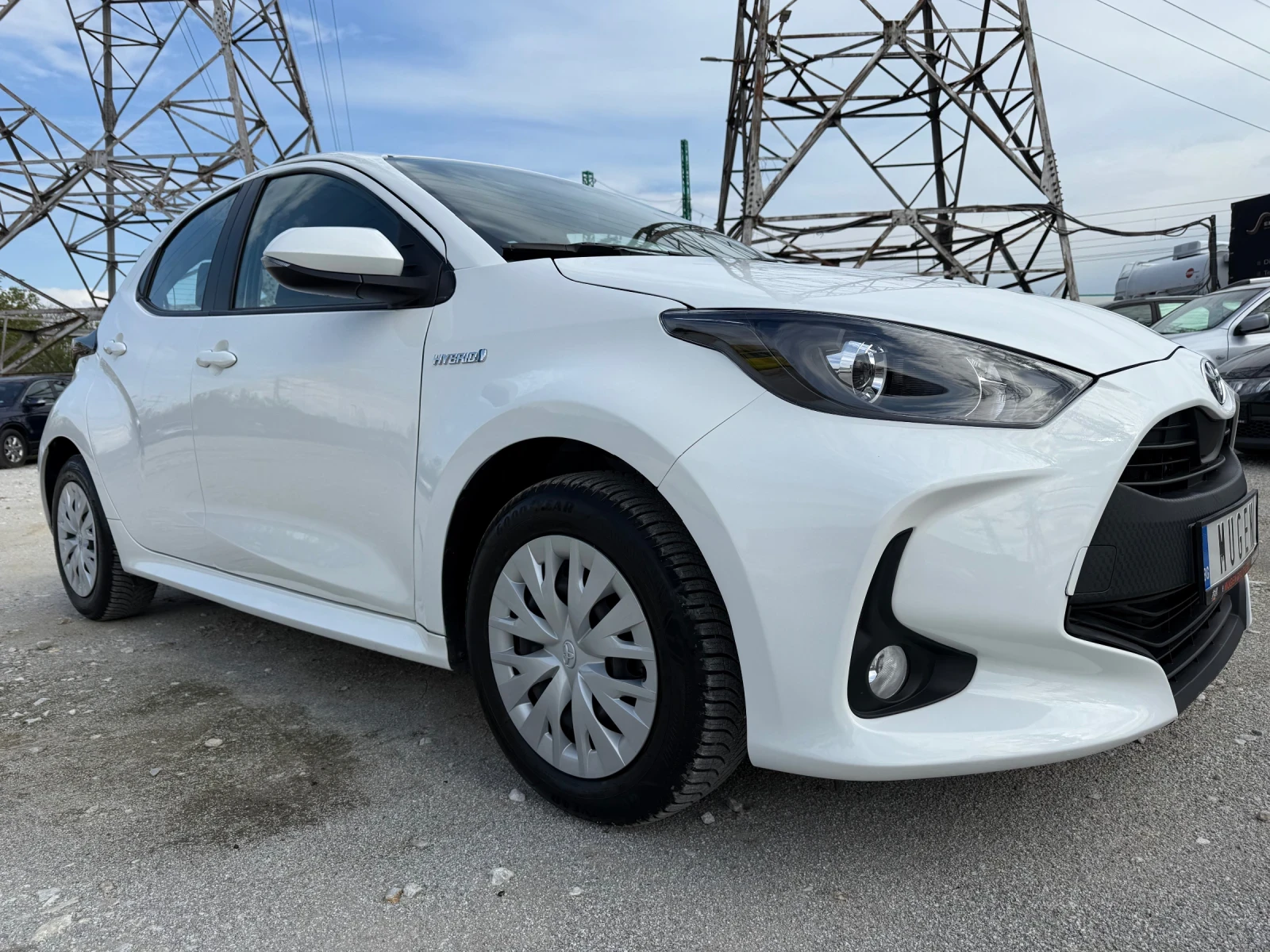 Toyota Yaris HYBRID / 54 000 км. / 2021 / ЕВРО 6 - изображение 4