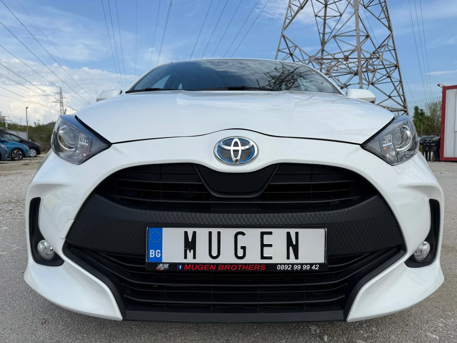 Toyota Yaris HYBRID / 54 000 км. / 2021 / ЕВРО 6 - изображение 3