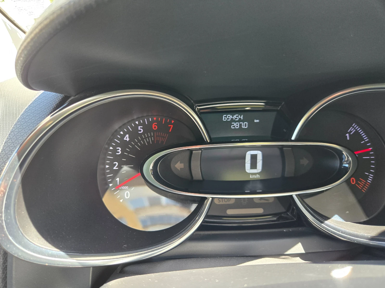 Renault Clio 1.2 - изображение 9