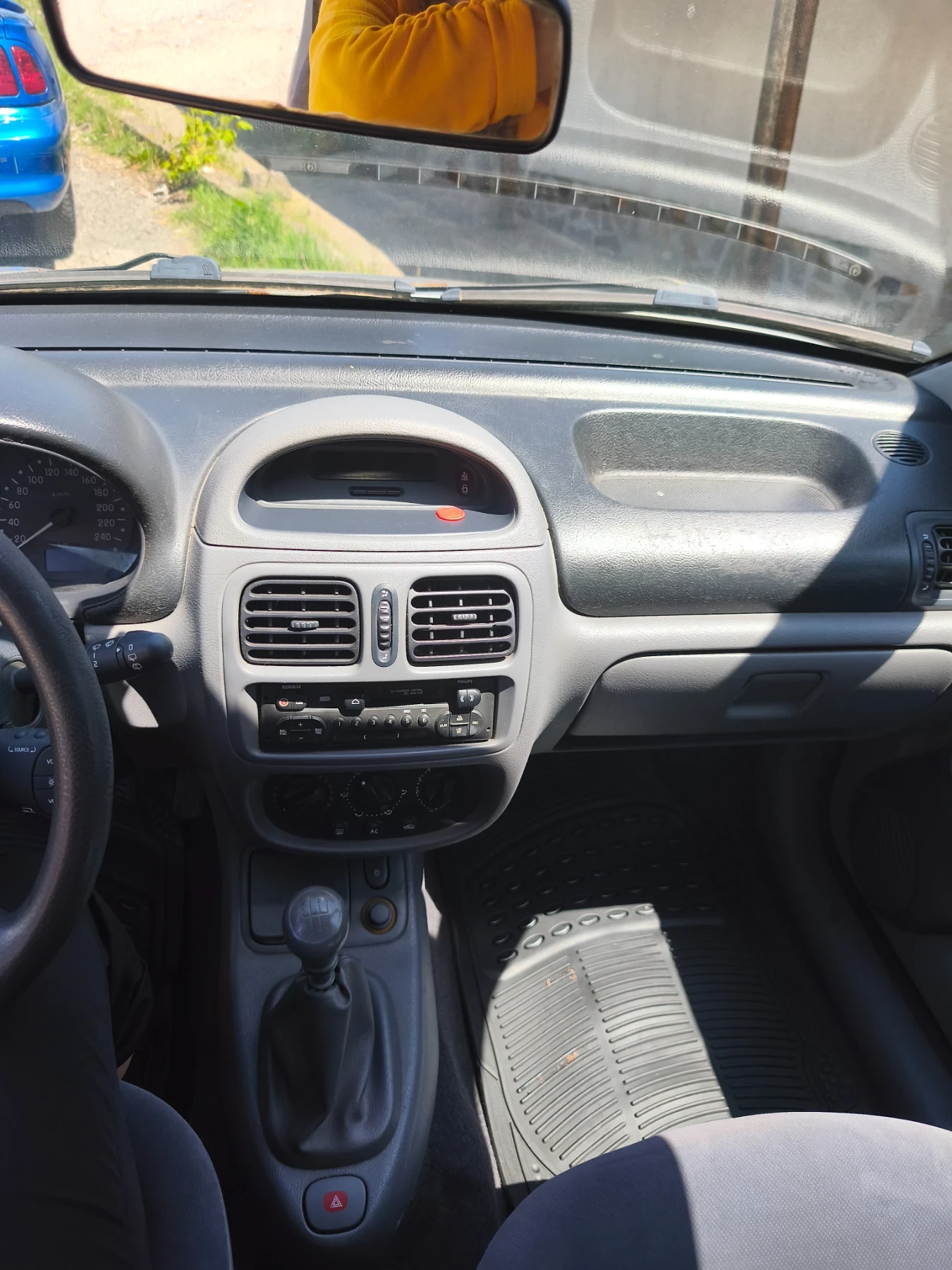 Renault Clio  - изображение 8