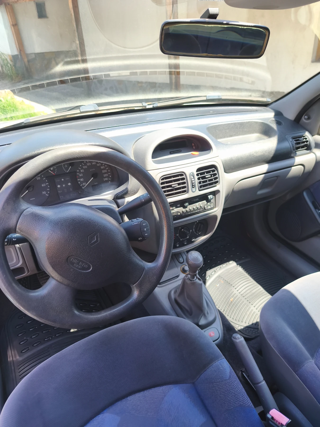 Renault Clio  - изображение 9