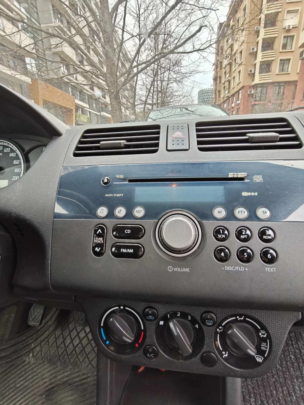 Suzuki Swift  - изображение 9