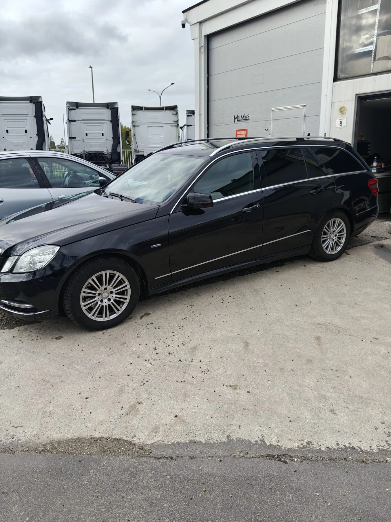 Mercedes-Benz E 200  - изображение 5