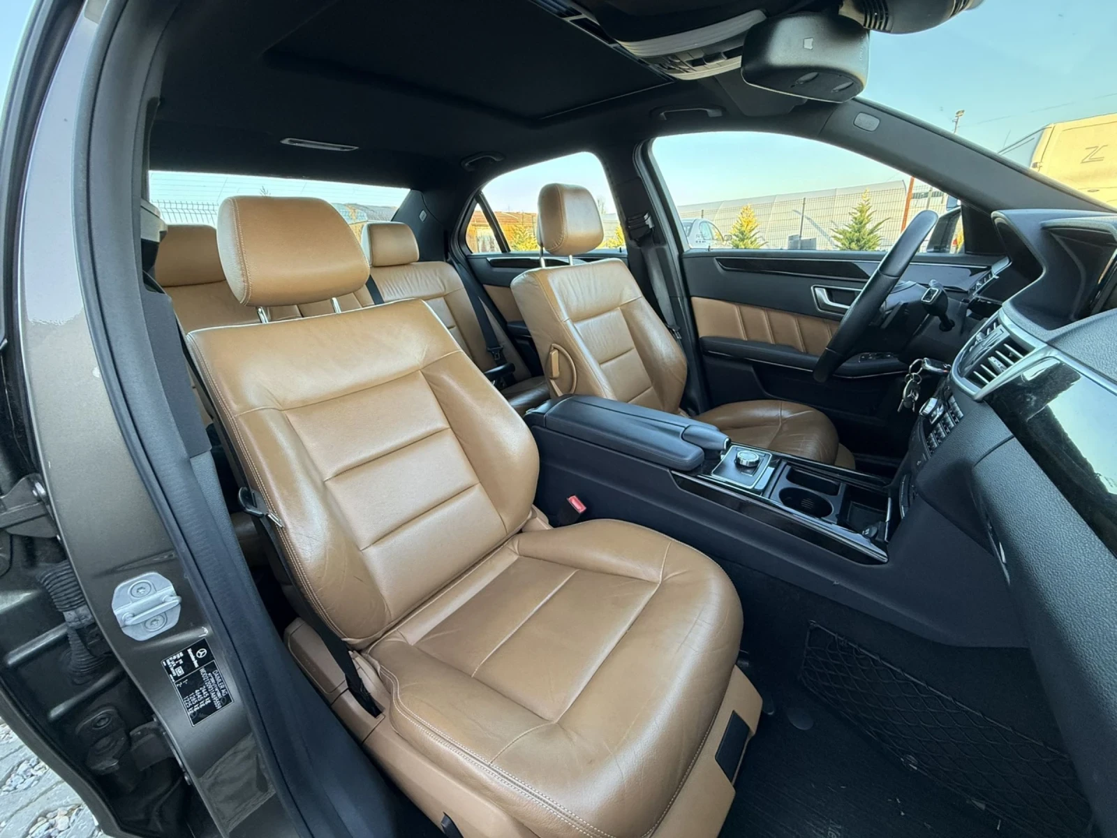 Mercedes-Benz E 350 265к.с. - изображение 6