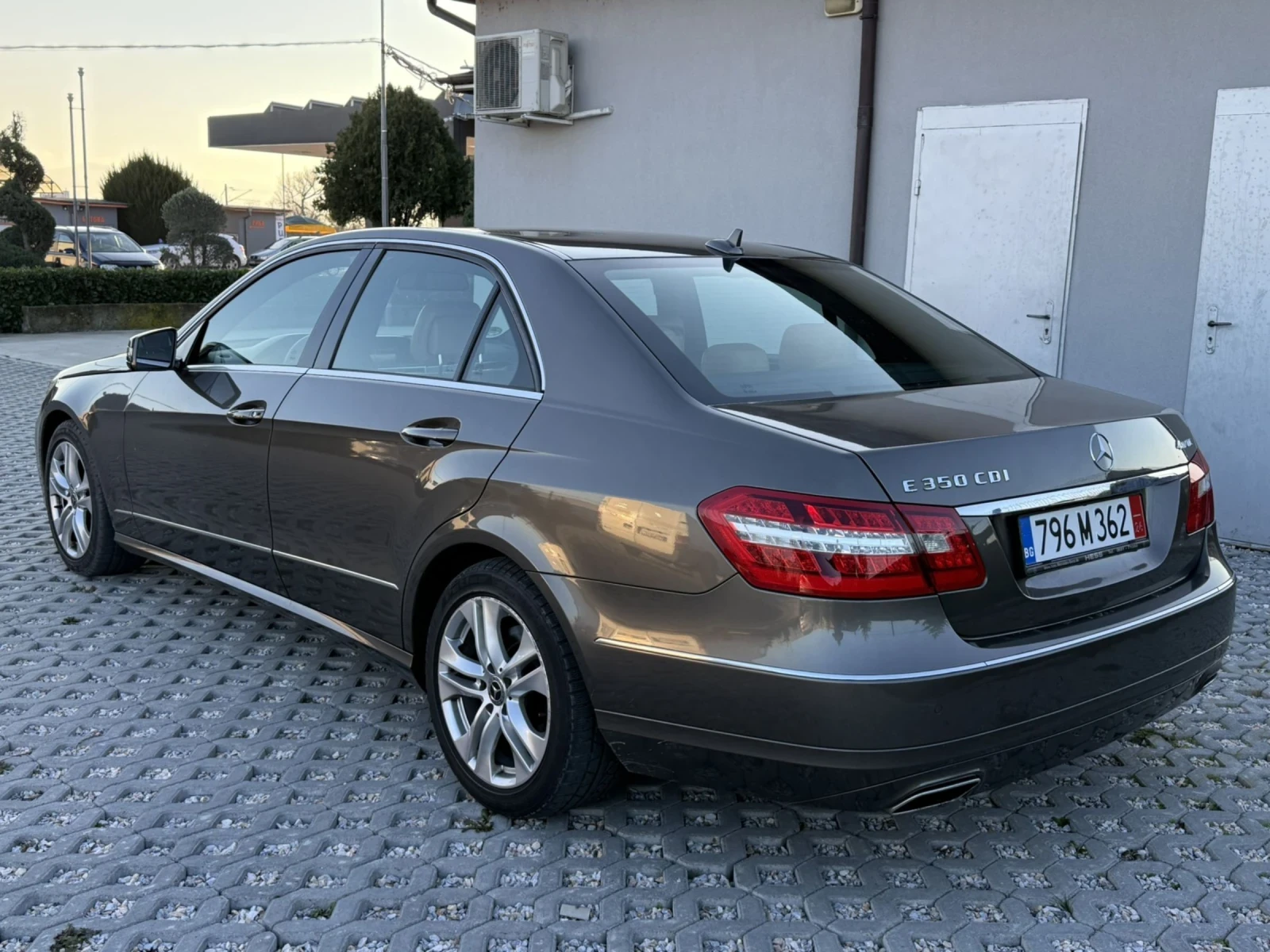 Mercedes-Benz E 350 265к.с. - изображение 4