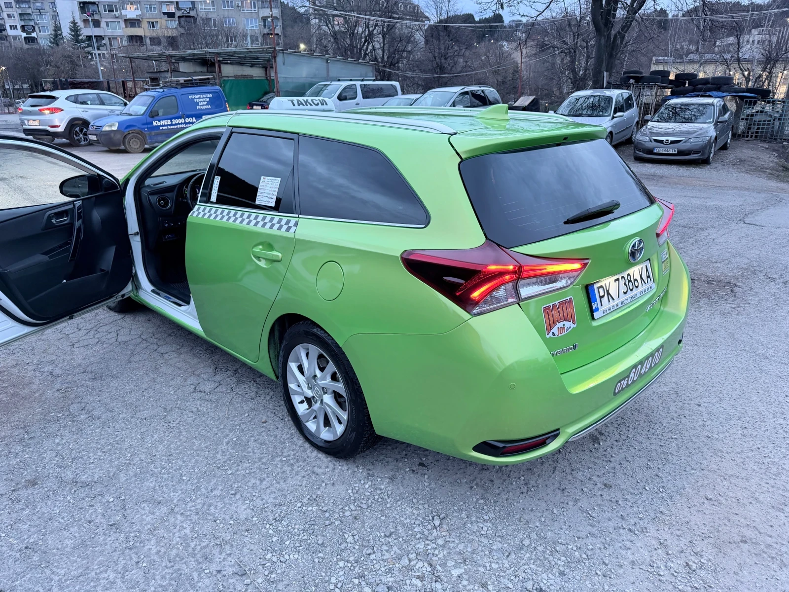 Toyota Auris  - изображение 3